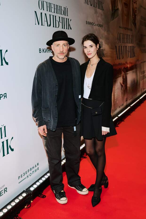 Детёныш чиновницы: Надежда Михалкова, Ирина Розанова и Марина Зудина