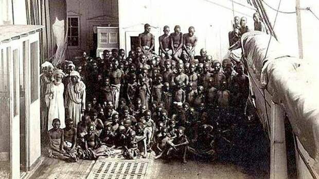 Одна из редких фотографий сделанных на корабле перевозившем рабов, 1882