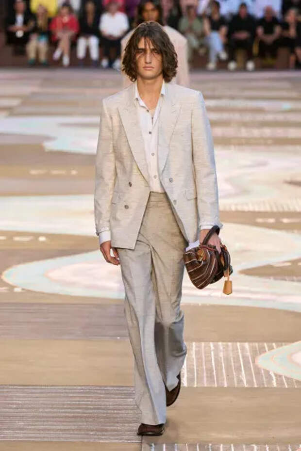 Показ Louis Vuitton Menswear весна-лето — 2026