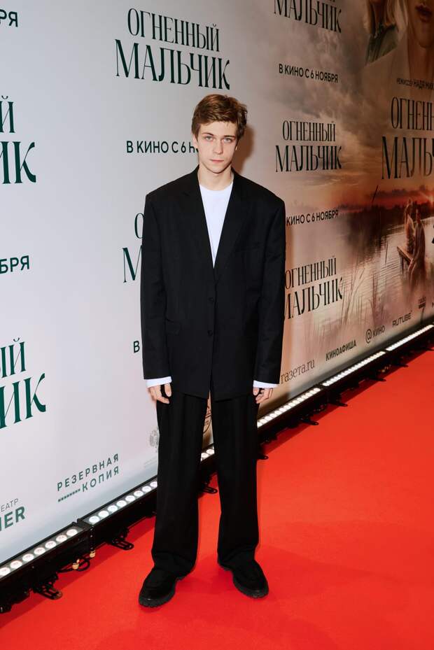 Детёныш чиновницы: Надежда Михалкова, Ирина Розанова и Марина Зудина