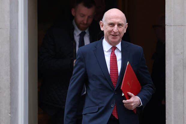 Британия решила извлечь выгоду из помощи Украине