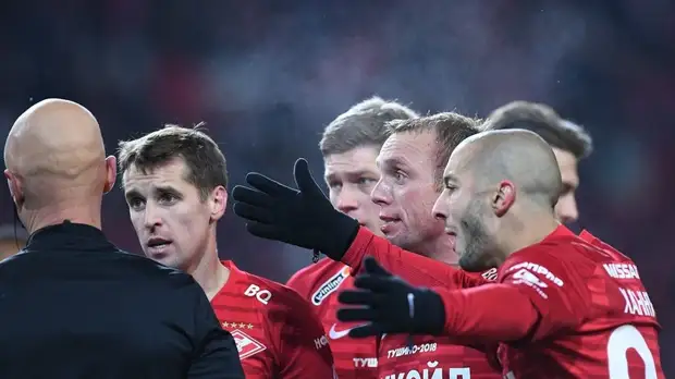 Глушаков, Ещенко и Комбаров не попали в календарь «Спартака» на 2019 год