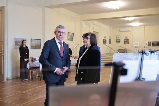 Губернатор Тульской области отметил 35-летие службы занятости и вручил награды сотрудникам