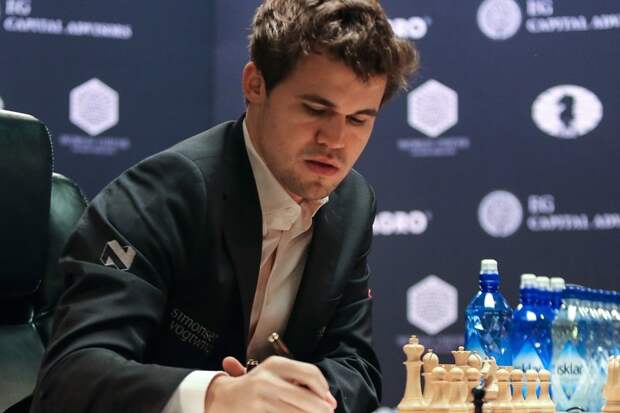 Гроссмейстер из РФ прокомментировал матч между Карлсеном и Каруаной