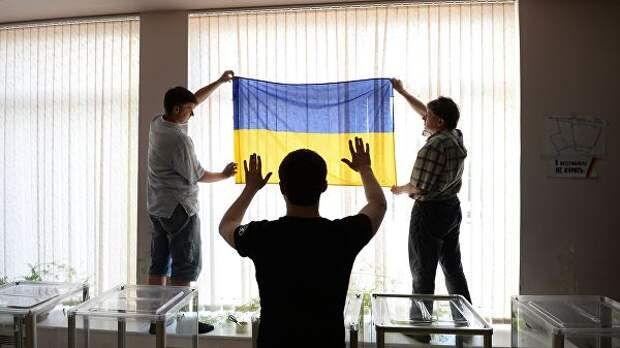 Подготовка избирательного участка к выборам президента Украины