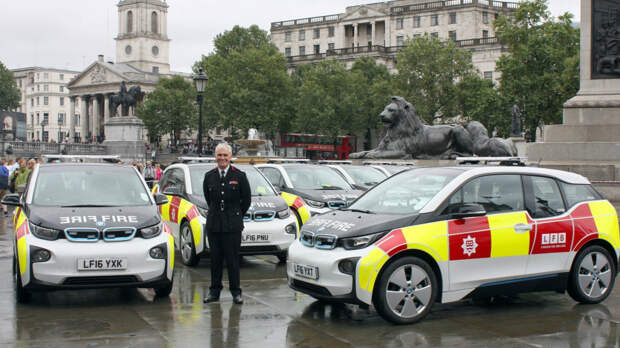 Пожарные Лондона закупили 52 электрокара BMW i3