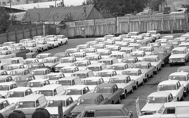МЗМА/АЗЛК/ИЖ МЗМА/АЗЛК/ИЖ СССР, автозавод, стоянка