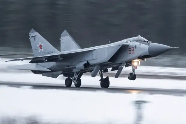 «Воздушный корабль»: чем уникален российский сверхзвуковой истребитель-перехватчик МиГ-31БМ