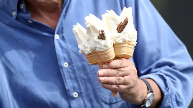 В Петербурге отменили фестиваль мороженого