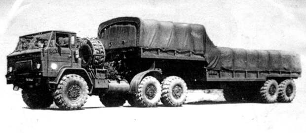 Опытный тягач КрАЗ-Э259 с активным бортовым полуприцепом Э834 (из архива НИИЦ АТ) авто, автопоезд