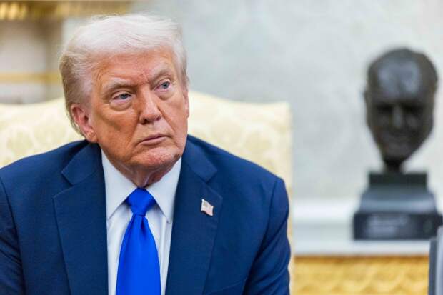 Трамп пригрозил Канаде пошлинами в 100% в случае сделки с Китаем