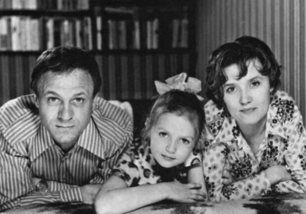 Владимир Меньшов, Вера Алентова и их дочь Юлия | Фото: kino-teatr.ru