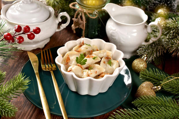 Как готовить вареники: топ-10 рецептов со сладкими и сытными начинками