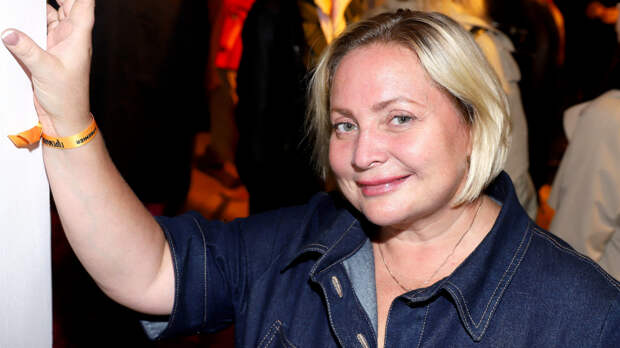 «Вайб Шэрон Стоун»: 54-летнюю Пермякову сравнили с голливудской актрисой