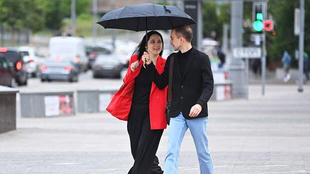 Синоптики спрогнозировали кратковременный дождь и до +21 градуса в Москве 17 мая
