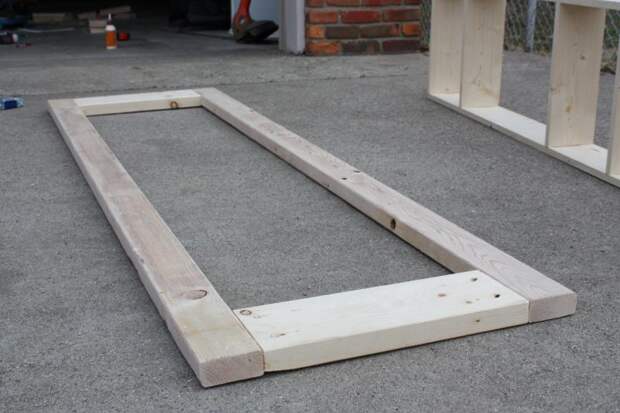 Как превратить дверь в ванную в книжный шкаф 304