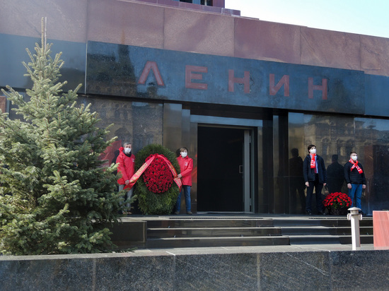 Коммунисты обратились к Путину с требованием Коммунисты обратились к Путину с требованием