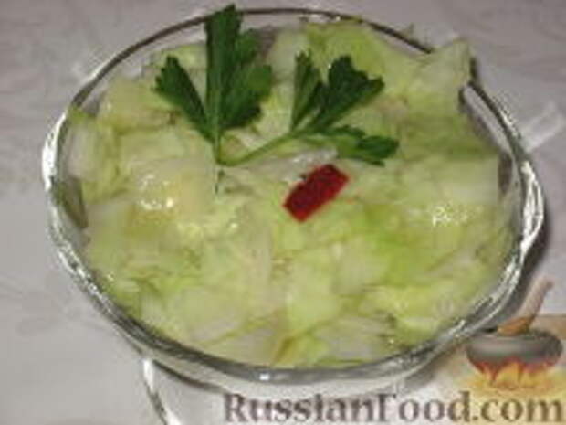 Фото к рецепту: Восточный салат из капусты