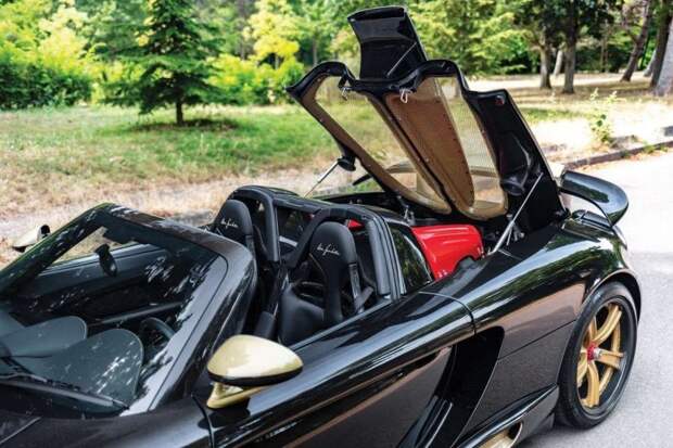 Porsche Gemballa Mirage GT 2005 года "Gold Edition" известного камерунского футболиста