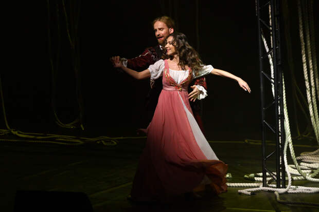 «Юнона и Авось», «Le prince André» и «Волк и семеро козлят» - на сцене «Градского Холла»
