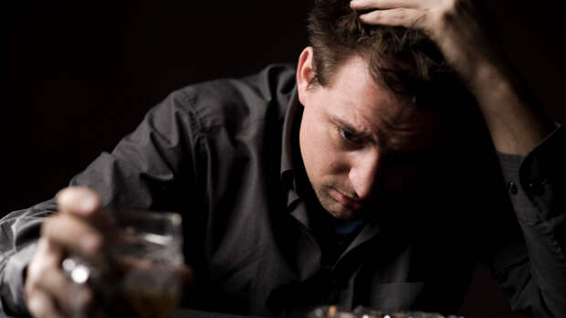 Вред одиночества: у холостых мужчин чаще выявляют инсульт