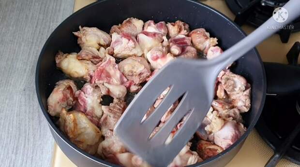 Жарим мясо на обычной сковороде как на мангале