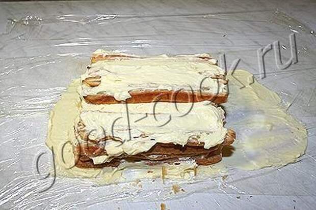 торт "Наполеон" в виде полена