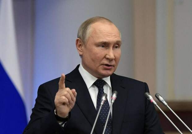 Путин поручил новому правительству работать сплоченно