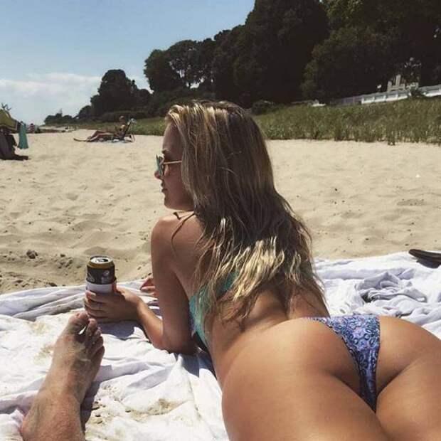 These College Babes Are A Treat For The Eyes