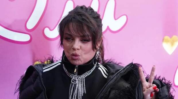 Концерт Наташи Королевой вызвал недовольство зрителей из-за нарядов – видео