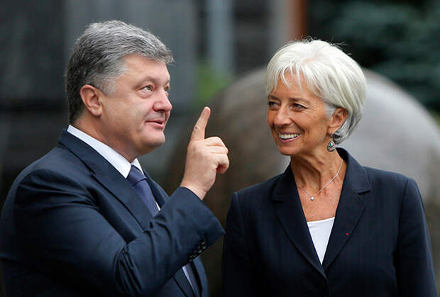 Украина рискует стать образцом провальной экономической политики, предупреждала еще в феврале директор-распорядитель МВФ Кристин Лагард