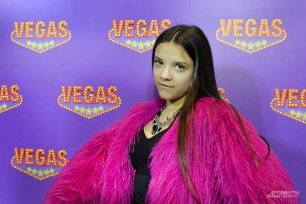 Спевшая «Сигма боя» Янковская ищет новые пути к успеху, но безрезультатно