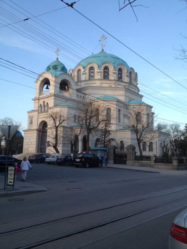 Церковь в Евпатории на набережной