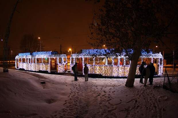 trams05 Чудесные светящиеся трамваи в ночном Будапеште