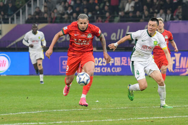 Клуб "Каза Пия" обвинен в обходе антироссийских санкций из-за ухода игрока в РПЛ