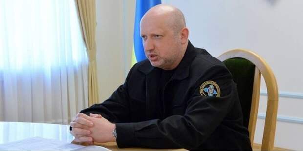 Турчинов обвинил Россию в попытке сорвать выплаты пенсий украинцам