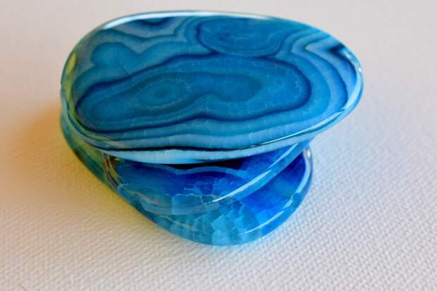 Синий Агат: магические свойства камня, фото