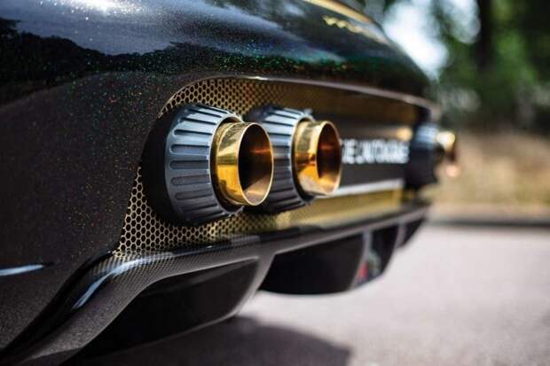 Porsche Gemballa Mirage GT 2005 года "Gold Edition" известного камерунского футболиста
