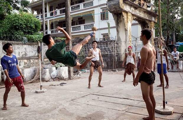 Они играют в волейбол ногами бирманец, в мире, законы, люди, правила, привычки, факты