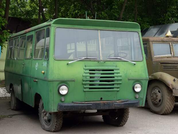 У входа стоял реликтовый Уралец-66АС на шасси ГАЗ-51. авто, автомузей, коллекция, музей, музей на рогожском валу, олдтаймер, ретро, ретро авто