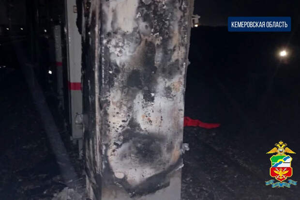 В Кузбассе трое подростков сожгли релейный шкаф на железной дороге