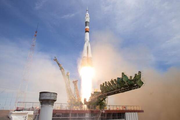 Красивые снимки со старта космического корабля «Союз МС-04» (20 фото) Красивые снимки со старта космического корабля «Союз МС-04» (20 фото)