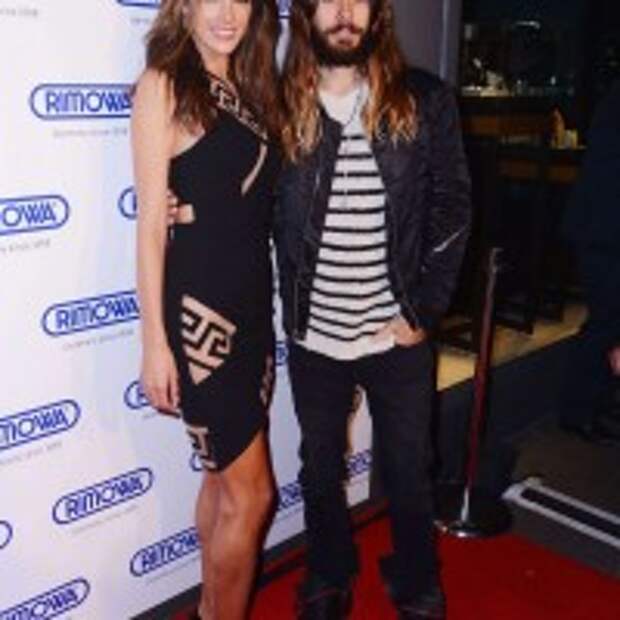 Alessandra Ambrosio in Short Dress to Sexy Look in floor shoes Christian Louboutin