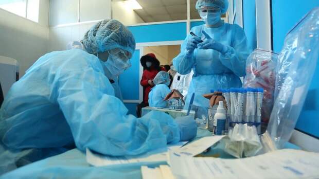 В России разработали вакцину от коронавируса, которую можно закапать в нос