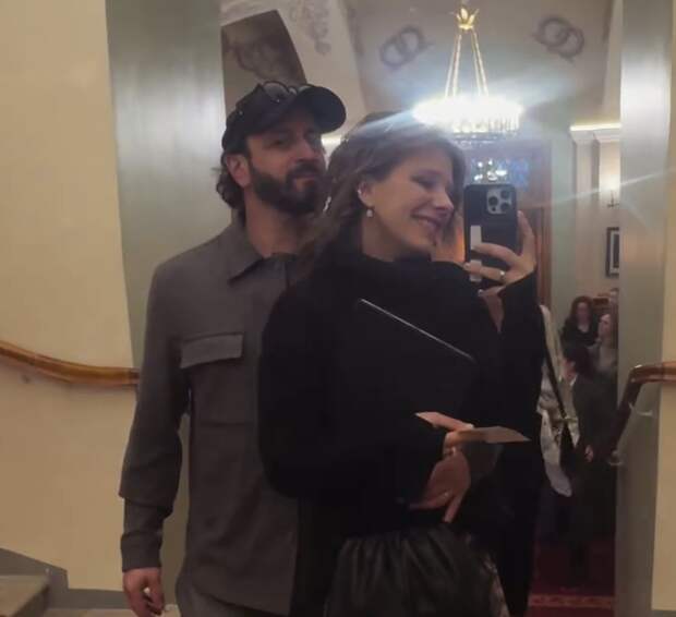 Фигурист Илья Авербух вышел в свет с женой Елизаветой Арзамасовой