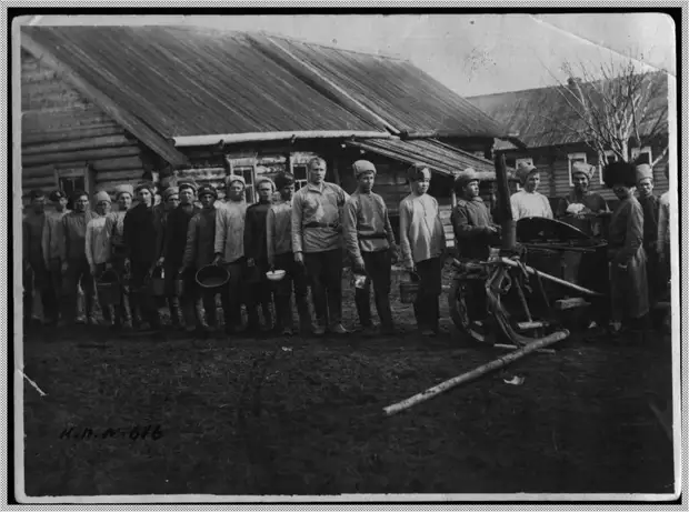 сибирь 1919. красноармейцы конницы буденного. зверства колчака в сибири. обоз колчаковцев. 6-я донская казачья его величества батарея 1914.