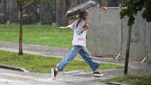 "Желтый" уровень погодной опасности в столичном регионе возобновят с утра