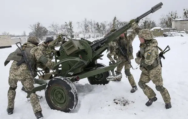 «Создать нужное информационное поле»: зачем Порошенко подписал указ о проведении аудита в «Укроборонпроме»