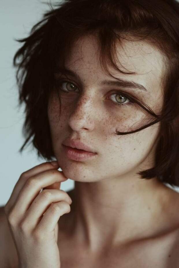 20+ девушек с веснушками, которых расцеловало солнце