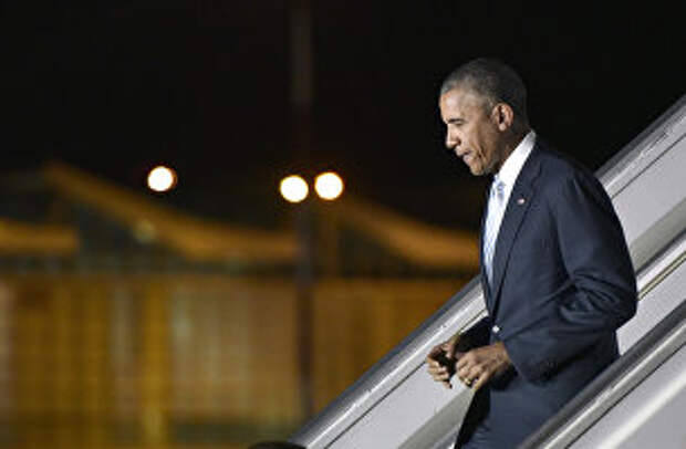 Президент США Барак Обама в аэропорту Варшавы перед саммитом НАТО